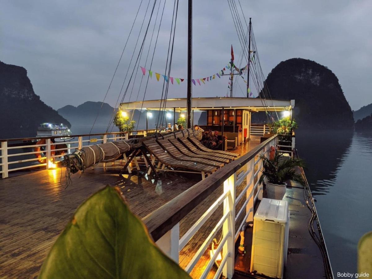 Le Journey Halong Bay Cruises Hotell Ha Long Exteriör bild